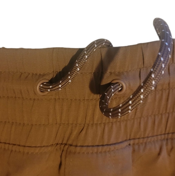 Old Navy Stretchtech Women's Brown Shorts Size 4X NWT - Picture 6 of 7